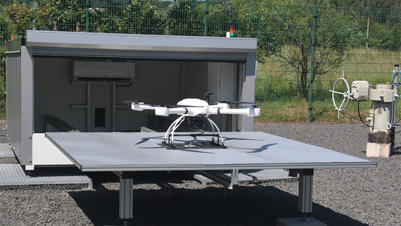 Hangar de drone com drylin W