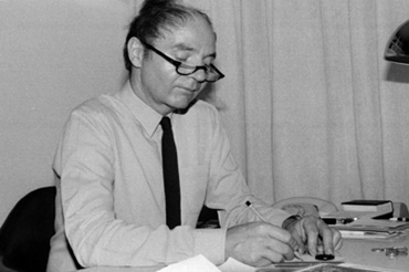 Günter Blase em 1964 em seu escritório na igus