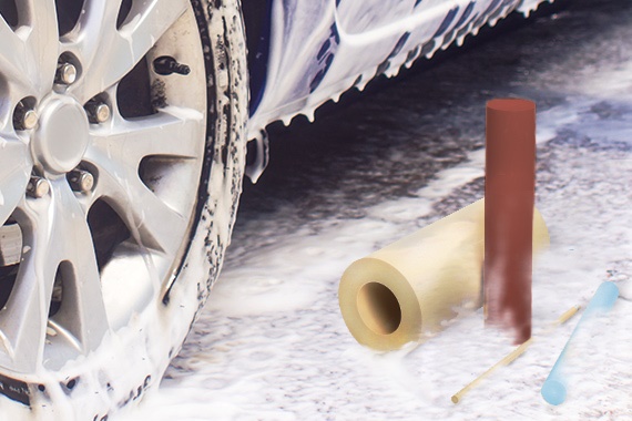 Uma bucha autolubrificante de barra de material em uma linha de montagem de pneus