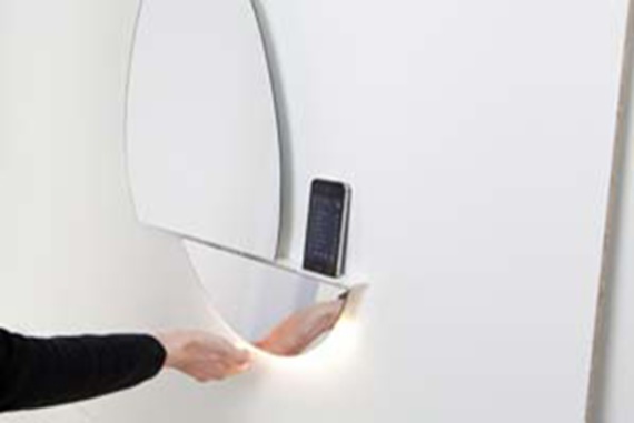 Espelho interativo com guia linear drylin