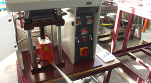 Bearings for lab presses